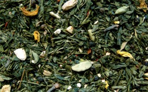 té verde chai con especias naranja y flores